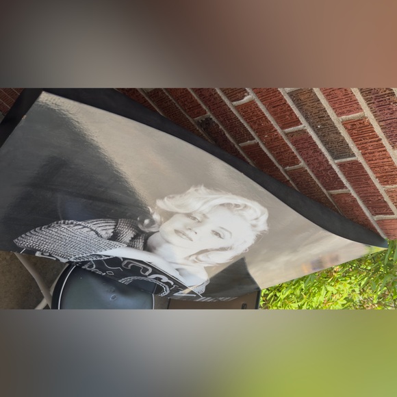 Rare Marilyn Monroe curved art - Picture 2 of 6